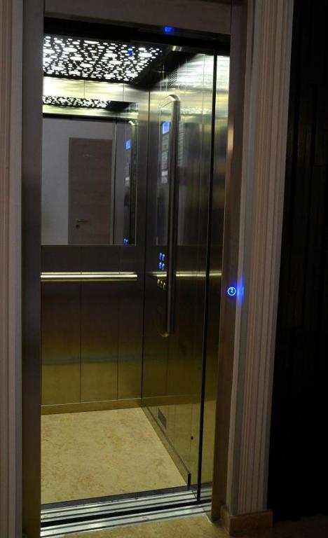 Zenti Plaza Hotel 드로베타 투르누 세베린 외부 사진
